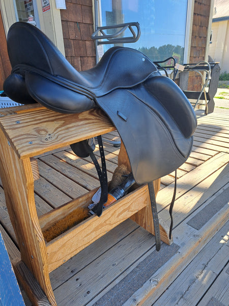 17.5" Custom Saddlery Advantage R Monoflap Dressage Saddle