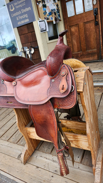 16" Crates Western Trail Saddle