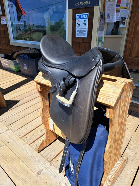 18" Schleese Infinity II Dressage Saddle