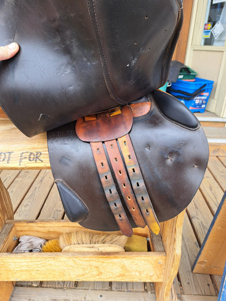 17.5" Macel Sellier Close Contact Jumping Saddle
