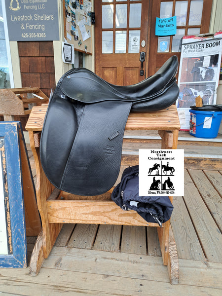 17.5" Stubben Genesis C.S. Deluxe Dressage Saddle