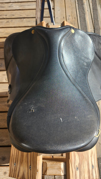 16.5" Wintec All Purpose English Saddle