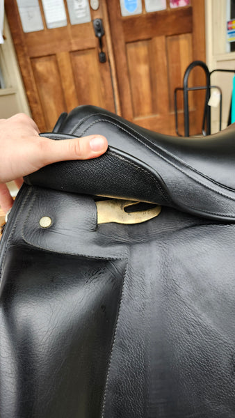 17.5" L'Apogee Monoflap Dressage Saddle