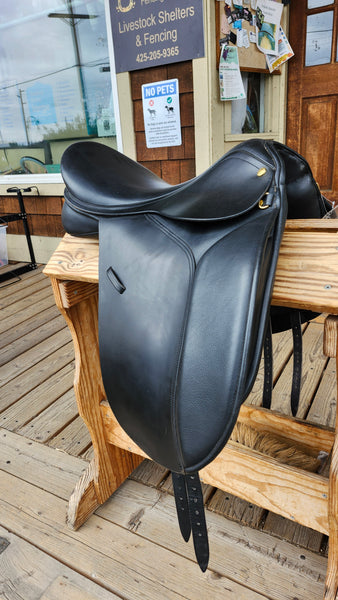 17" Carlyle Dressage Saddle