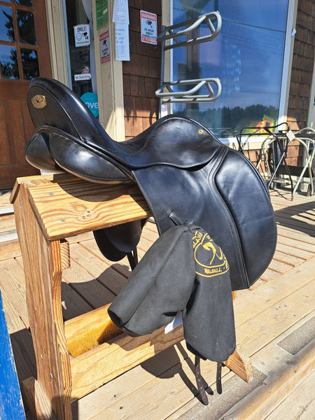 17.5" Black Country Eloquence Dressage Saddle