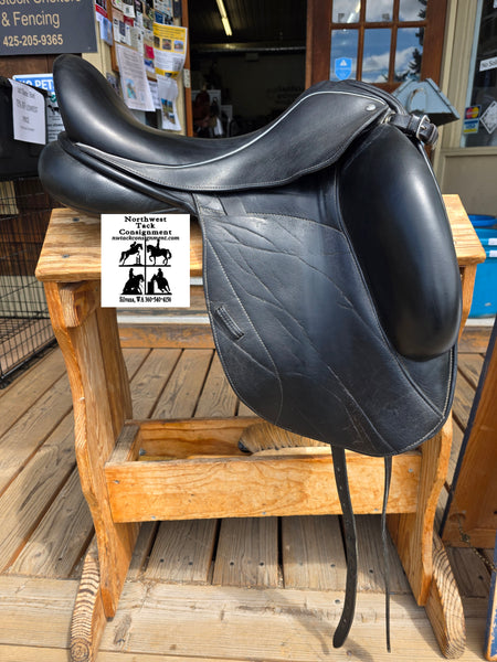 17.5" Custom Saddlery Icon Flight Monoflap Dressage Saddle