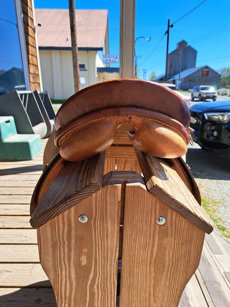17" Stubben Close Contact Saddle