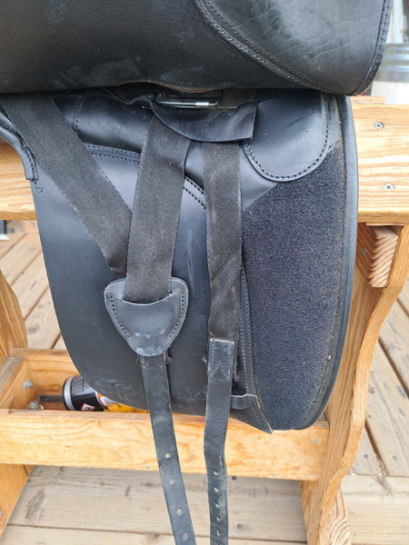 17.5" Duett Fidelio Dressage Saddle