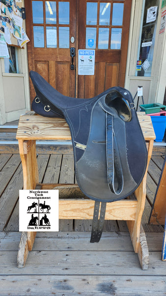 16" Wintec Synthetic Australian Endurance Saddle
