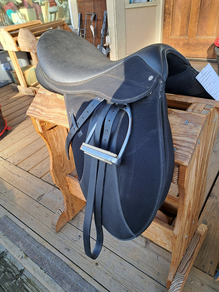 ON TRIAL 17" Thorowgood Griffin All Purpose English Saddle
