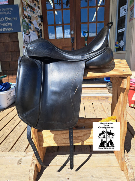 18" Custom Saddlery Advantage Dressage Saddle
