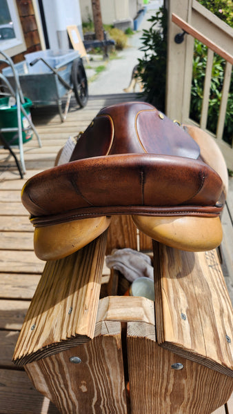 16.5" Collegiate Art All Purpose English Saddle