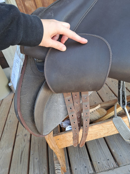17.5" Wintec All Purpose English Saddle