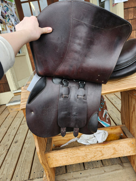 17.5" Voltaire Blue Infinate Jump Saddle