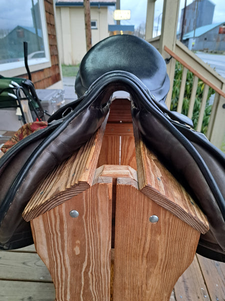 18" Berney Bros Close Contact Saddle