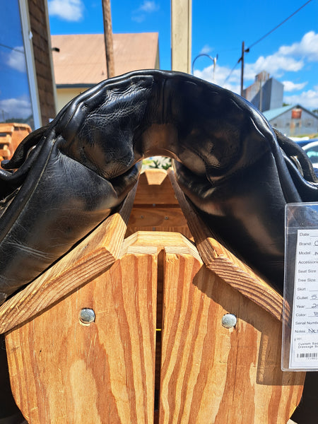 18" Custom Saddlery Advantage Dressage Saddle