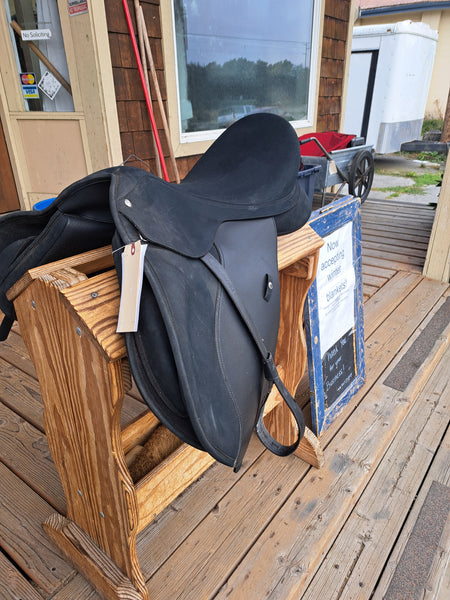 17" Wintec 2000 All Purpose English Saddle