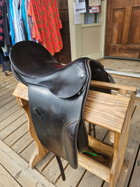 17" County Continental Dressage Saddle