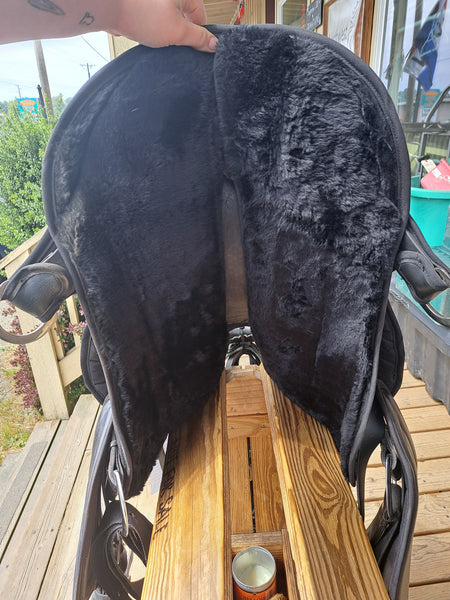17" Friesian Marketplace Endurance Saddle