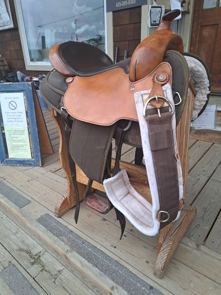 16" Fabtron Arabian Full Quarter Western Trail Saddle