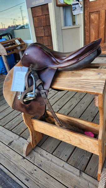 16.5" Courbette Derby Jump Saddle