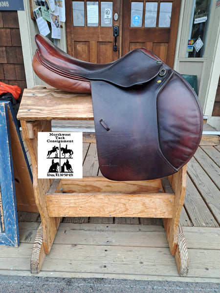 17.5" Dominus Close Contact Saddle