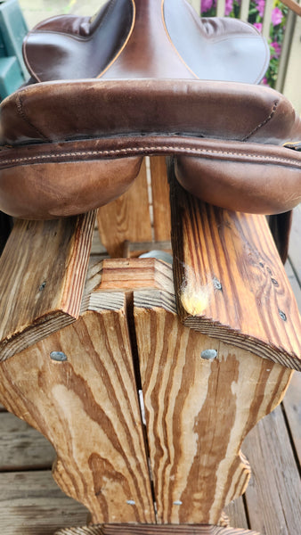 17" Crosby the GrandPrix Close Contact Saddle