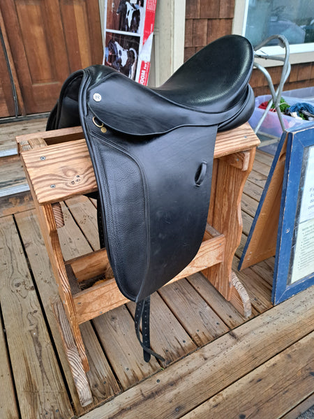 18" Cliff Barnsby Dressage Saddle