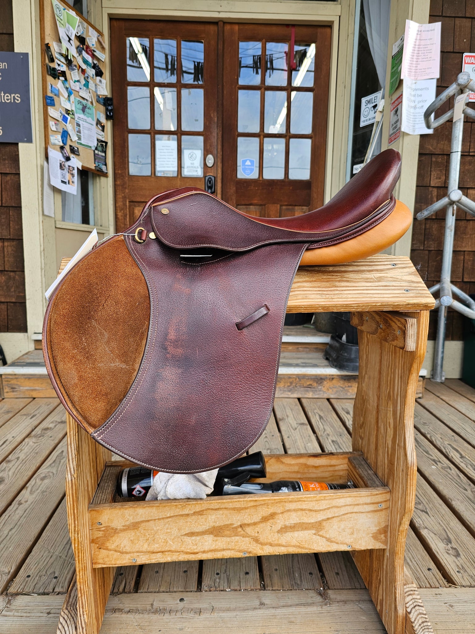 17" Collegiate Art All Purpose English Saddle