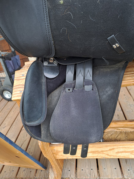 16.5" Wintec All Purpose Saddle