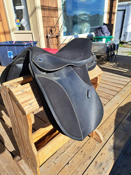 16.5" Thorowgood All Purpose English Saddle