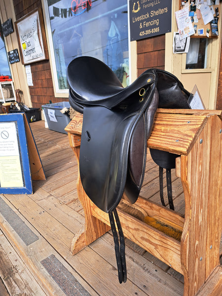 16.5" True Brit Dressage Saddle