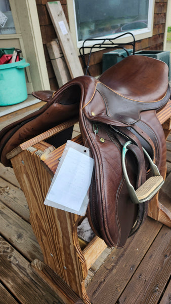 17" Crosby the GrandPrix Close Contact Saddle