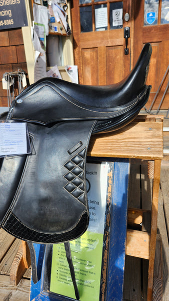 18" Hidalgo Chicago Dressage Saddle