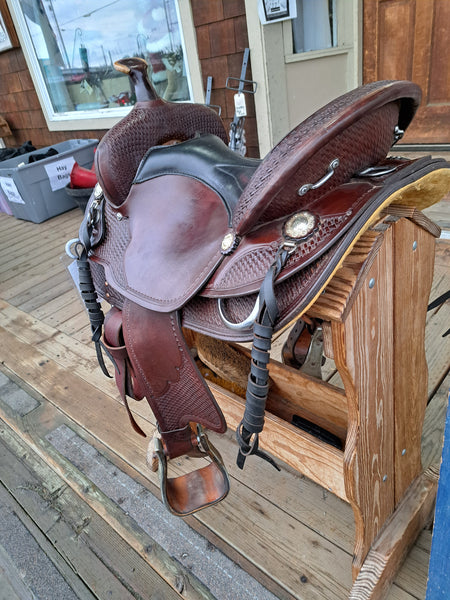 16" Crates Western Trail Saddle