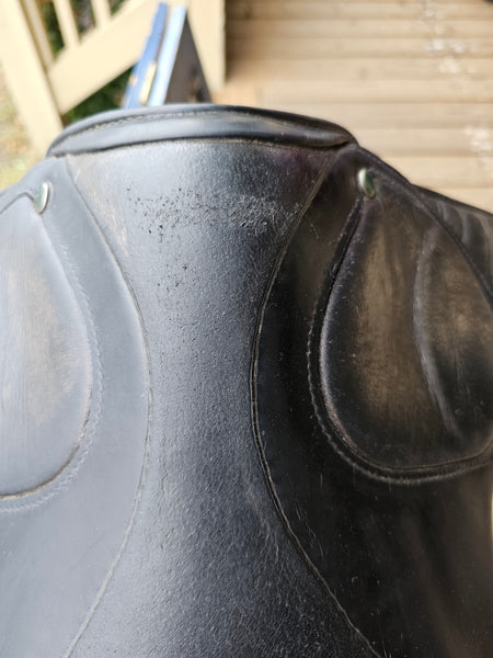 17.5" Stubben Scandica Dressage Saddle