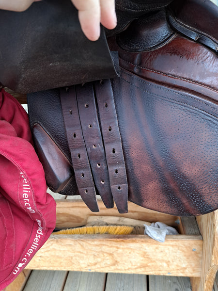16.5" CWD Close Contact Saddle