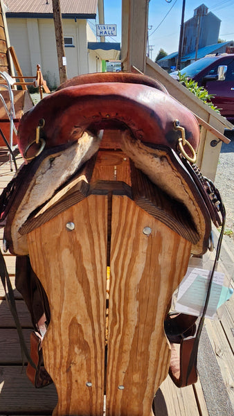 16" Oak Brand Leather Endurance Saddle
