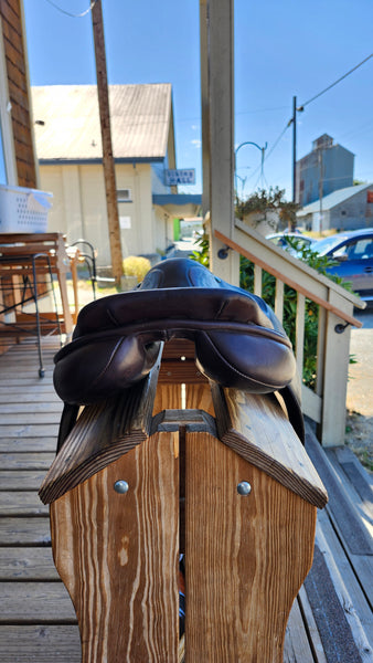 17" County Stabilizer Jumping Saddle