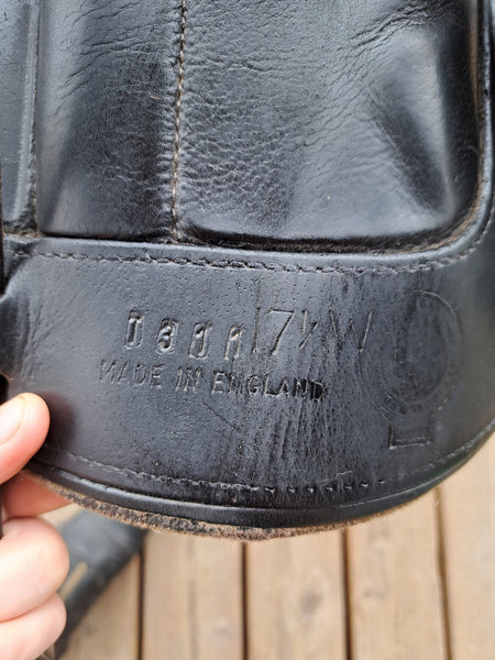 17.5" Black Country Equinox Monoflap Dressage Saddle