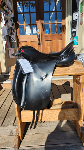 18" Albion Legend Dressage Saddle