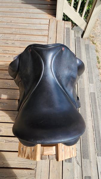 18" Lovatt & Ricketts Berkeley Dressage Saddle