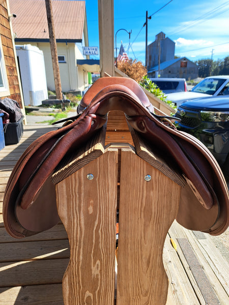 16.5" Dover Circuit Jump Saddle