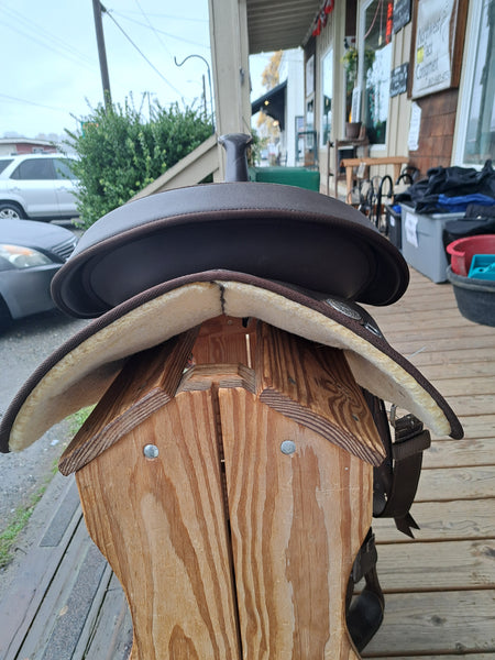 15" Wintec Synthetic Western Saddle