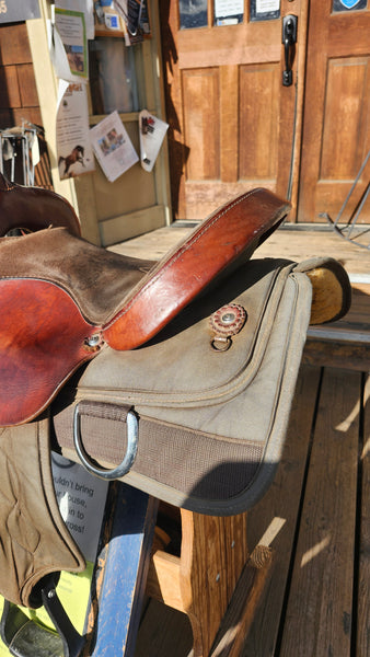 14.5" Courts Synthetic Western Saddle