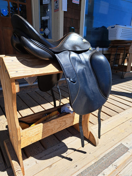 17" Prestige Grand Dressage Saddle