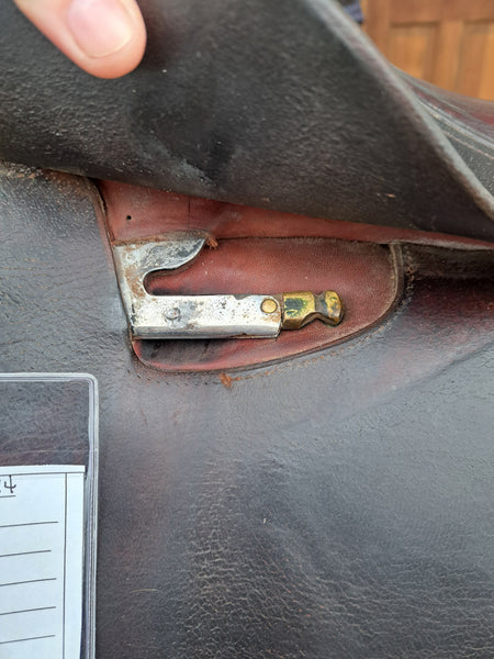 17.5" Dominus Close Contact Saddle
