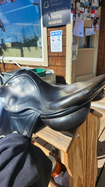 17.5" NSC Monoflap Jumping Saddle