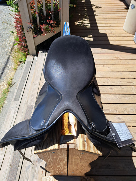 17.5" Thorowgood MDR Dressage Saddle