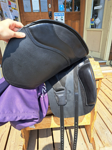 17.5" Cavaletti Dressage Saddle